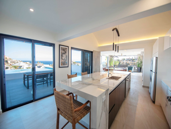 Luxurious 6-Bedroom Villa in Pedregal, Cabo San Lucas